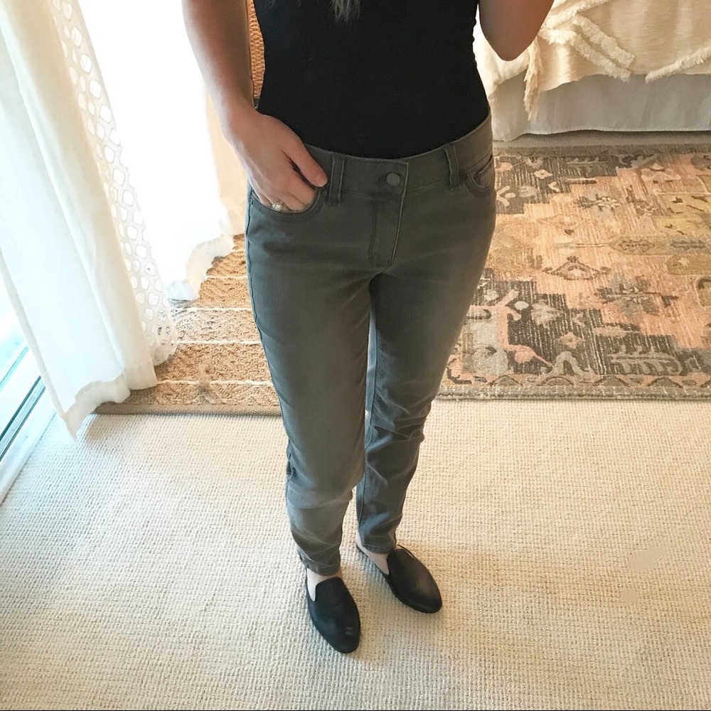 NWOT WHBM grey “Skimmer” Jeans